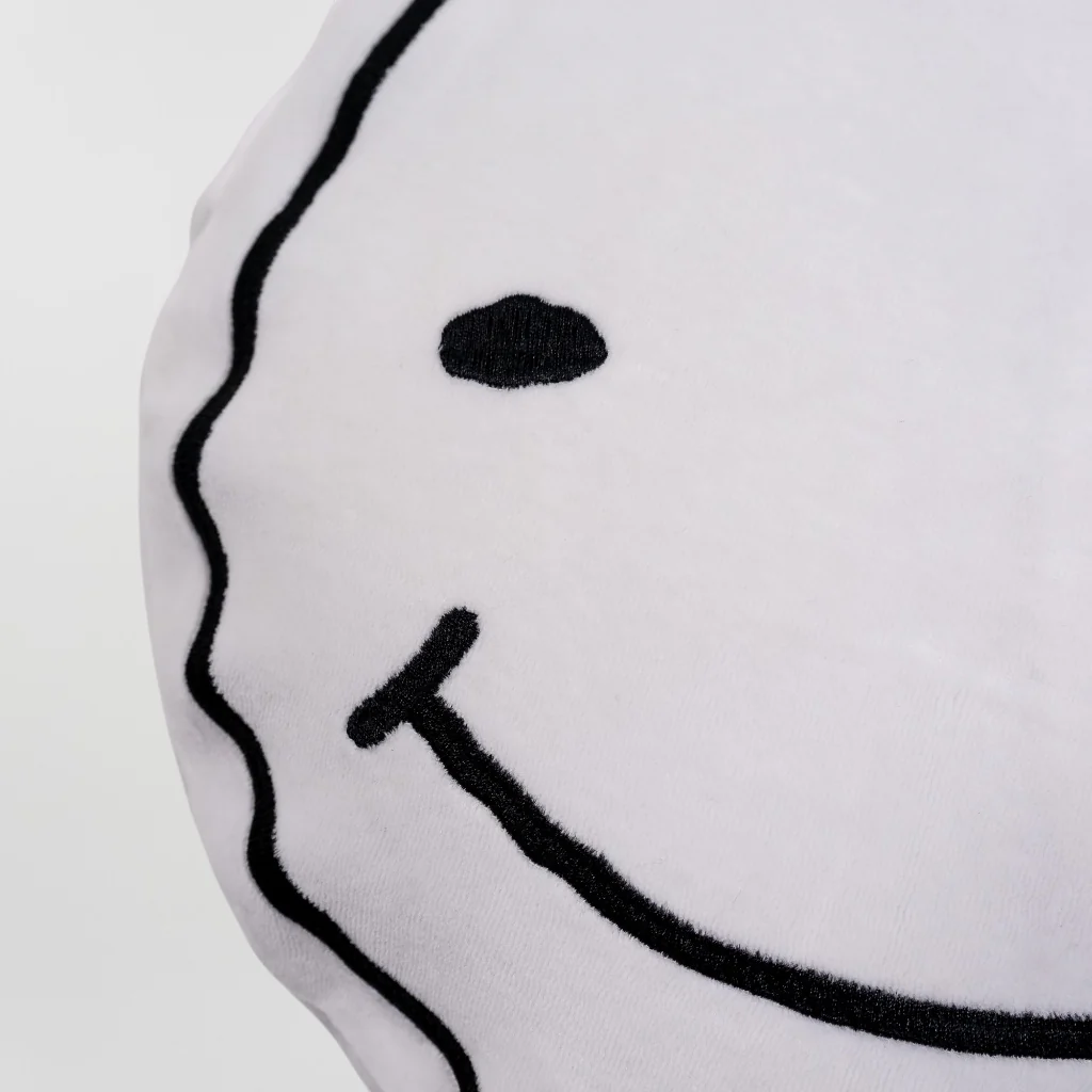 Smileyface Kissen weiß - Image 3