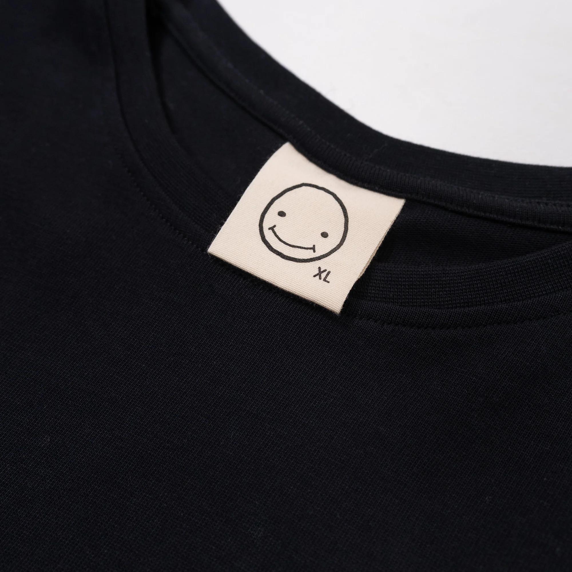 Smileyface Shirt schwarz - Image 8